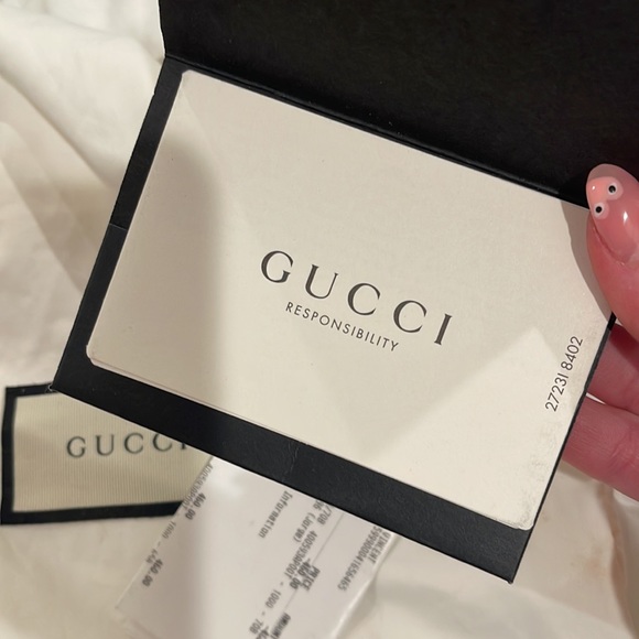 Gucci Black Leather Belt - AUTHENTIC - Picture 3 of 5